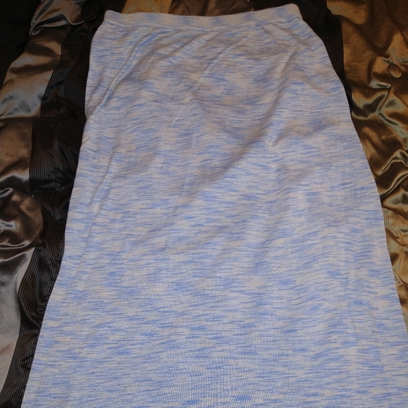 Space dyed maxi skirt and crop pullover - Picture 3 of 7